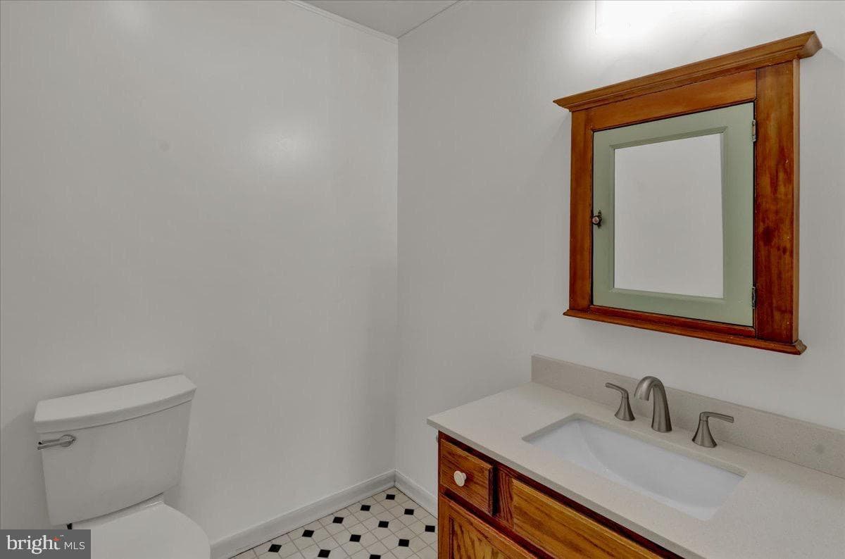 223 Woodbridge Lane photo 33