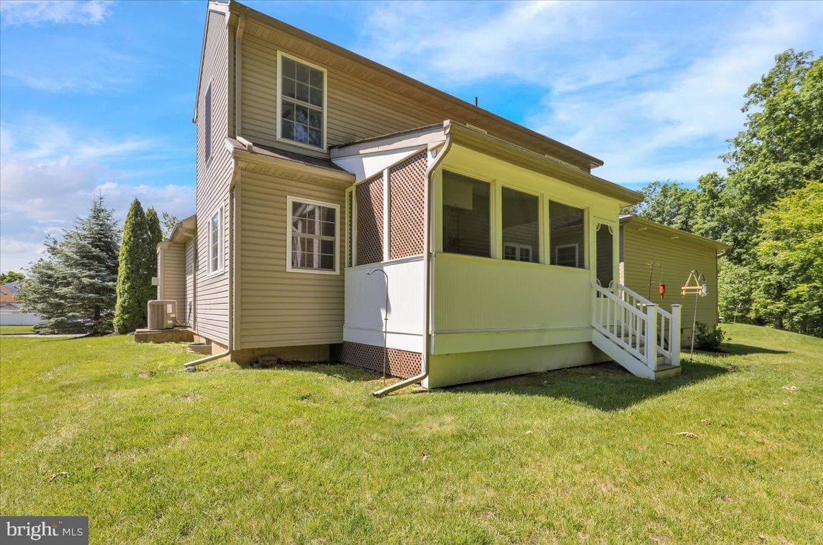 223 Woodbridge Lane photo 39