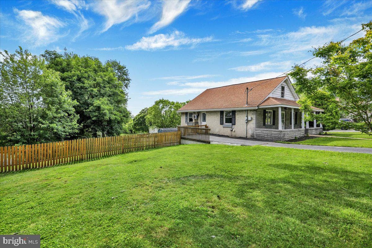 4114 Sefranka Road photo 27