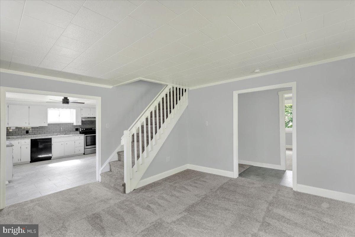4114 Sefranka Road photo 5
