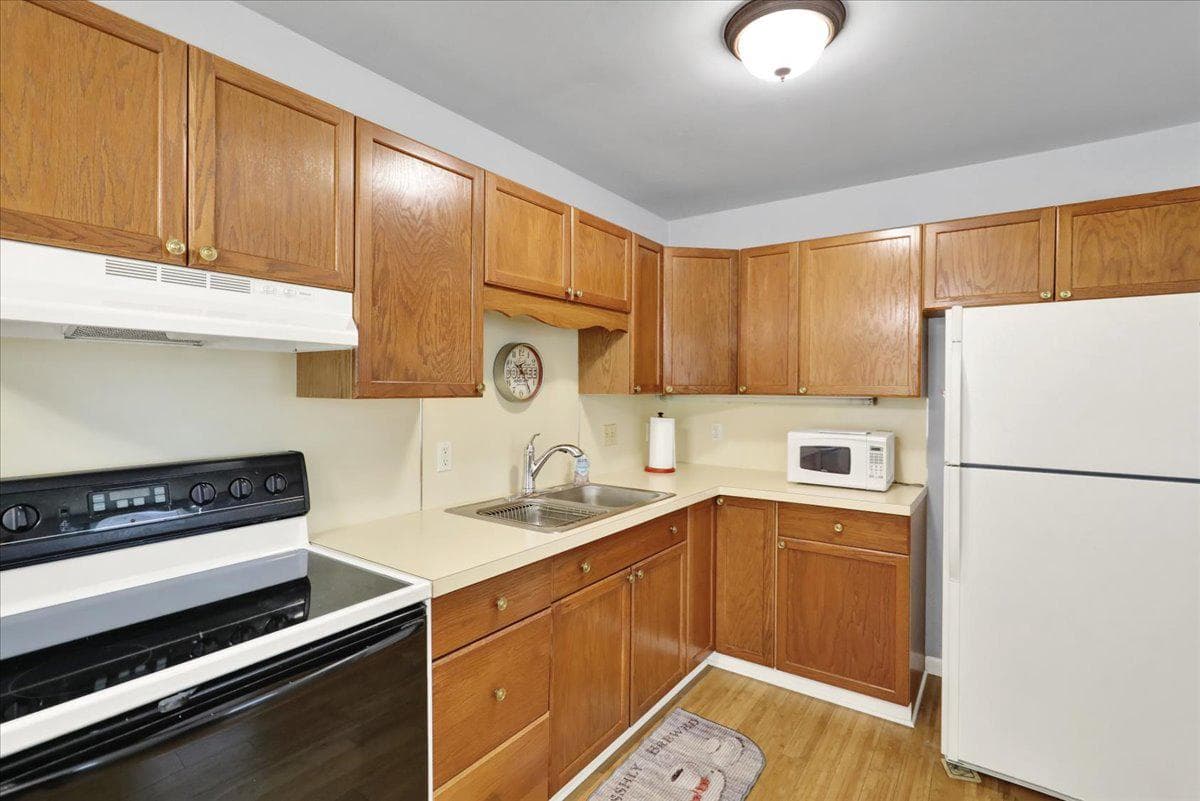 702 Frederick Street photo 27