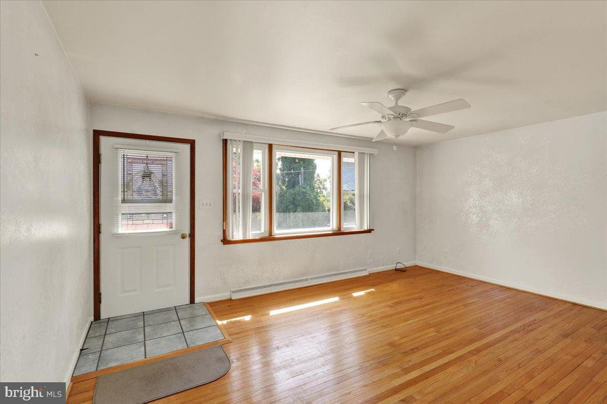 702 Frederick Street photo 6