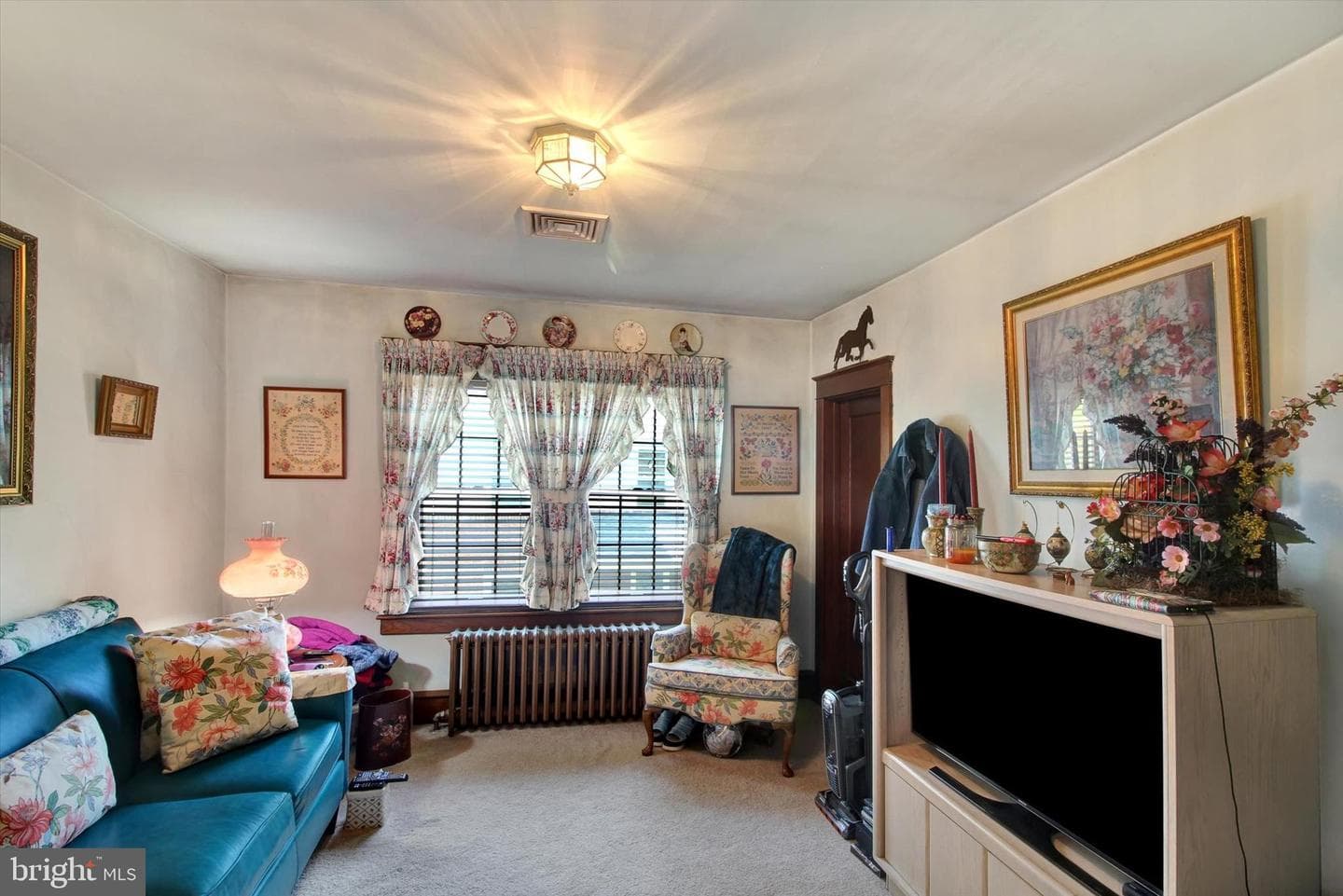 238 E Walnut Street photo 19