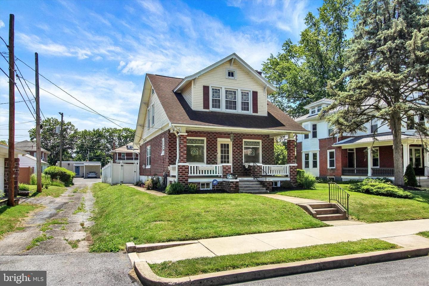 238 E Walnut Street, Reading