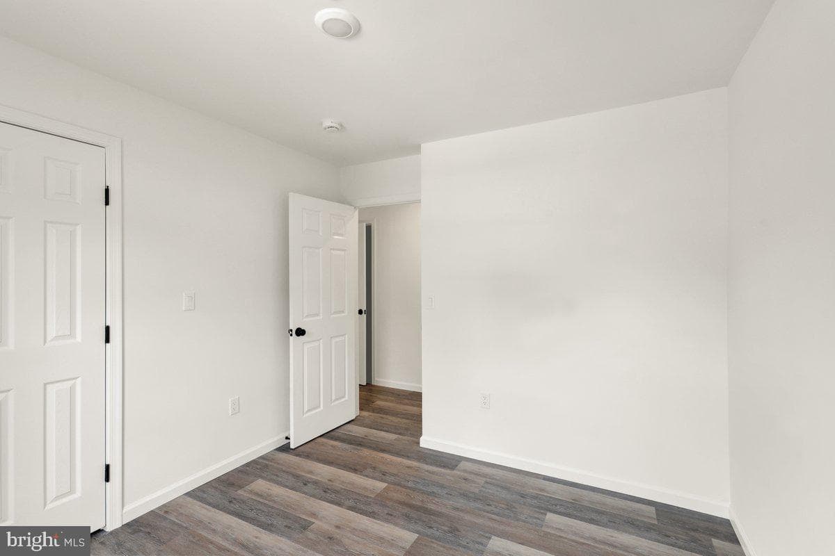 2515 Girard Avenue photo 23