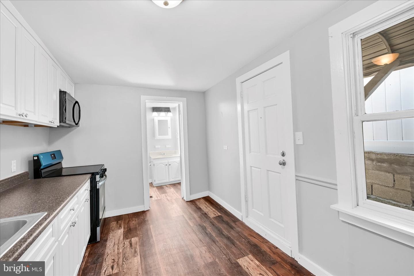 547 S 10th Street photo 16