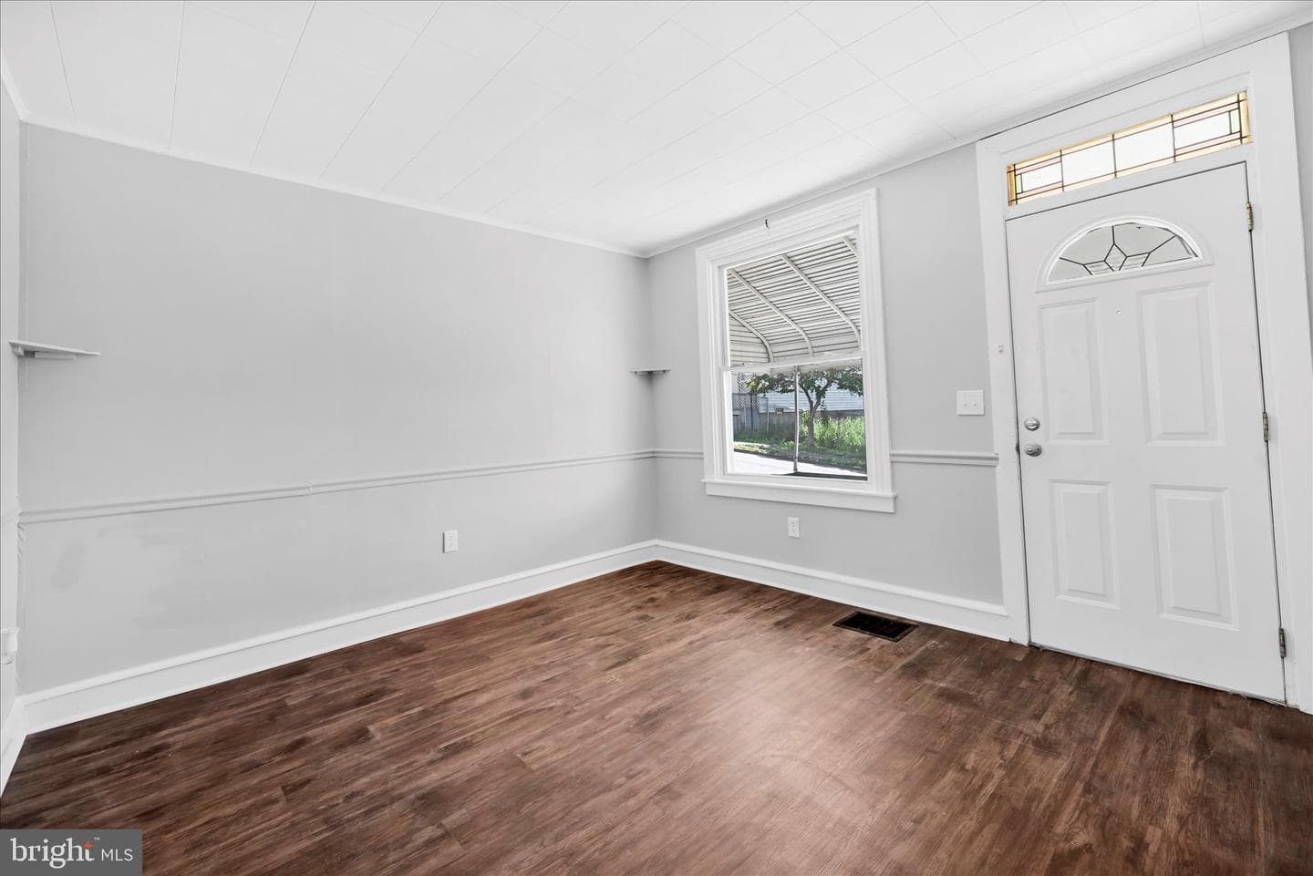 547 S 10th Street photo 8