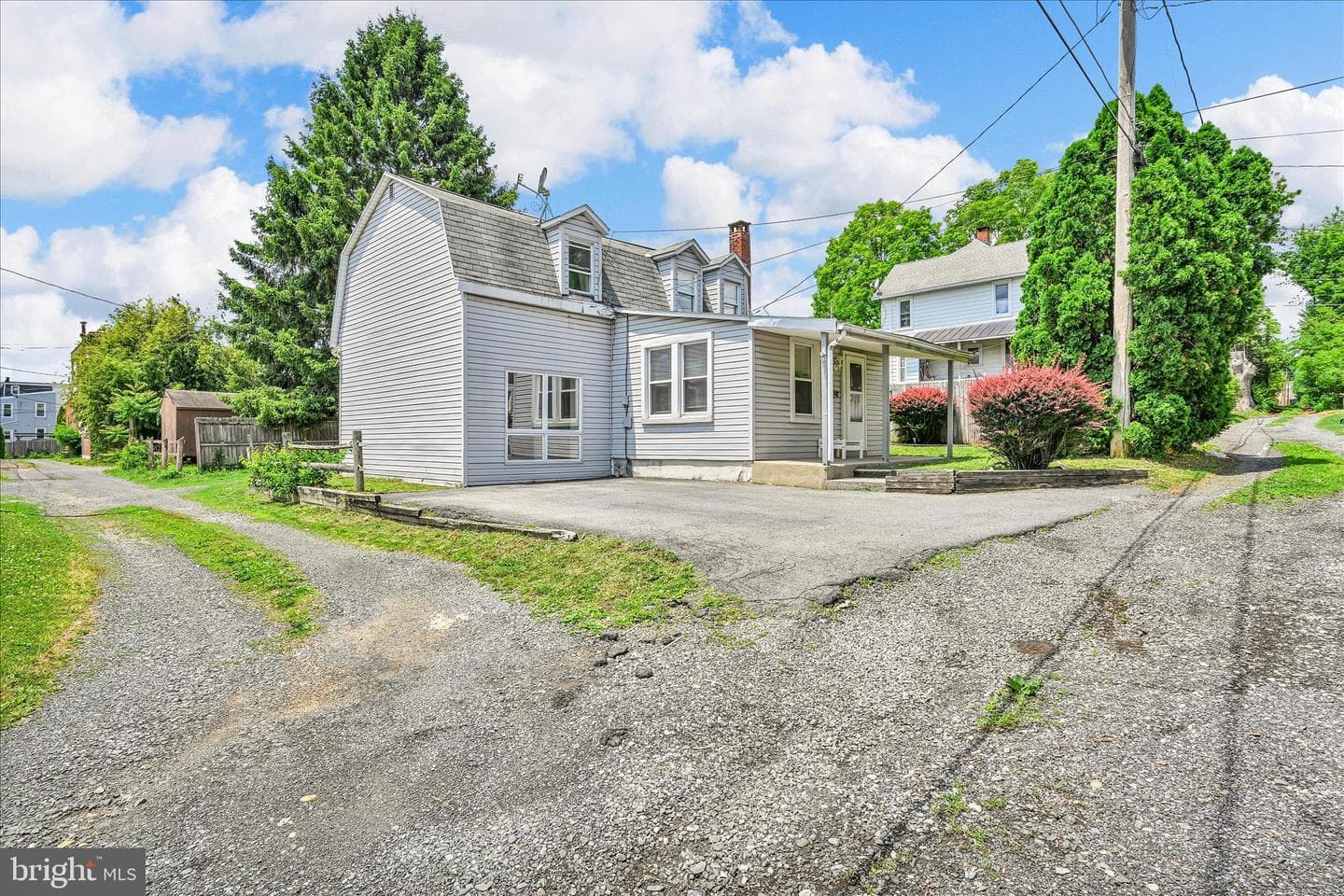 2114 Spring photo 5