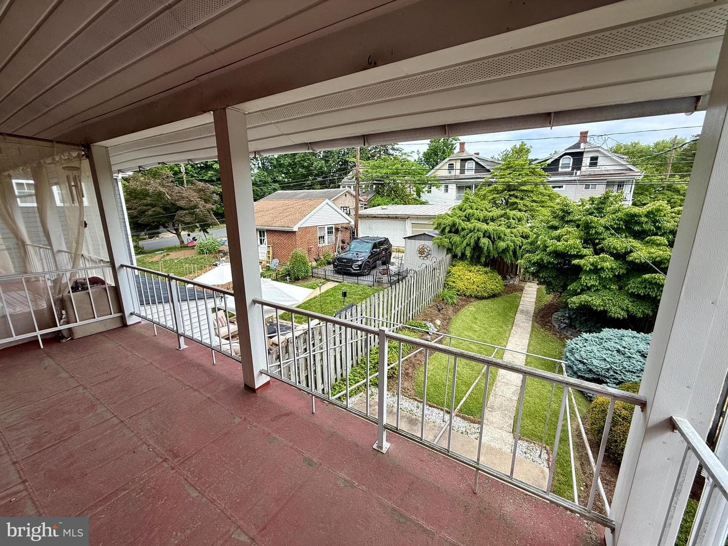 1557 Dauphin Av photo 20