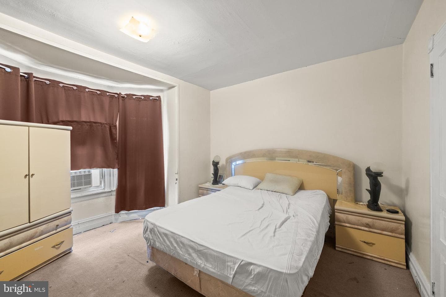 221 W Oley Street photo 16