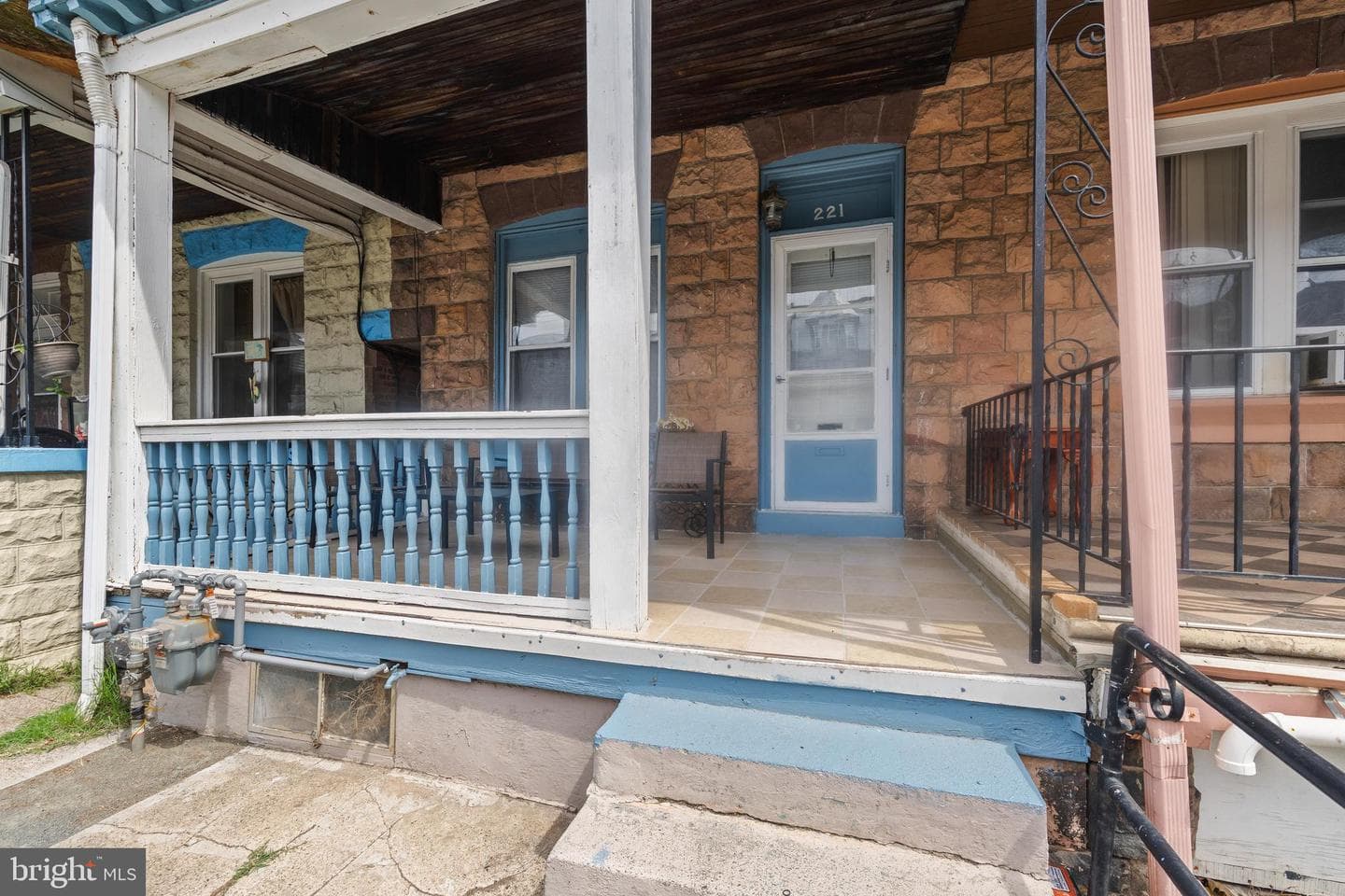 221 W Oley Street photo 3