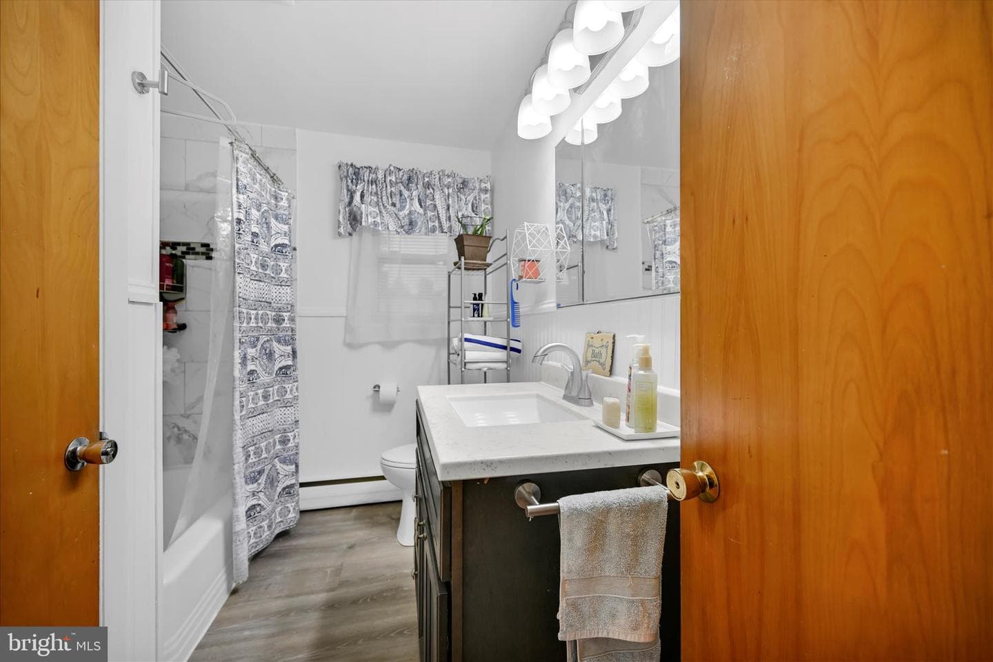 593 Mull Avenue photo 12
