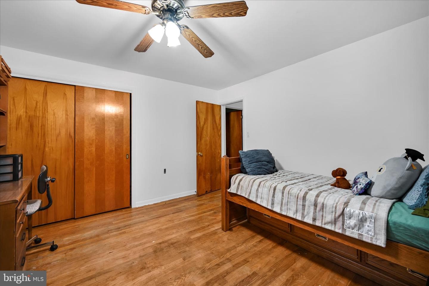 593 Mull Avenue photo 14