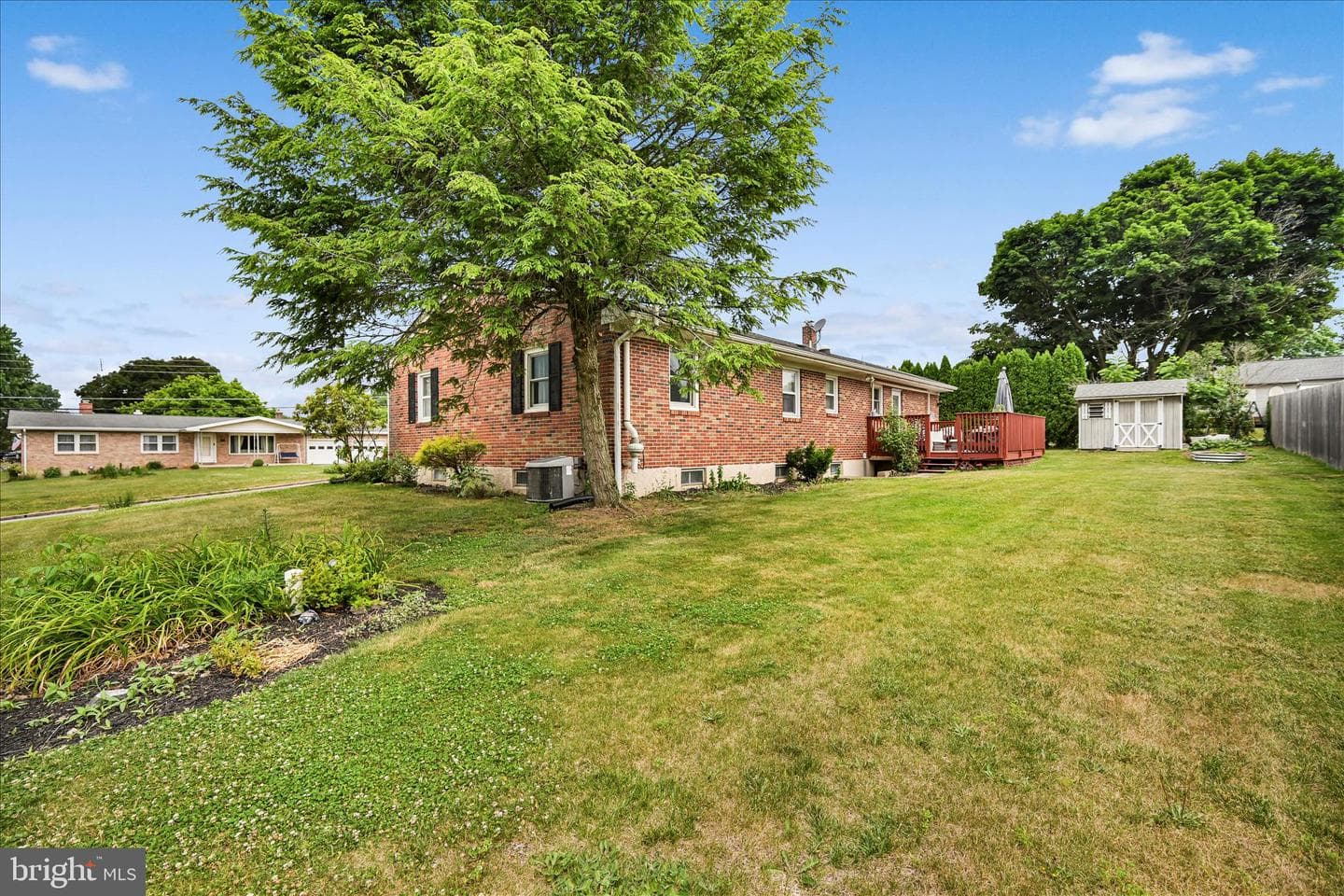 593 Mull Avenue photo 31