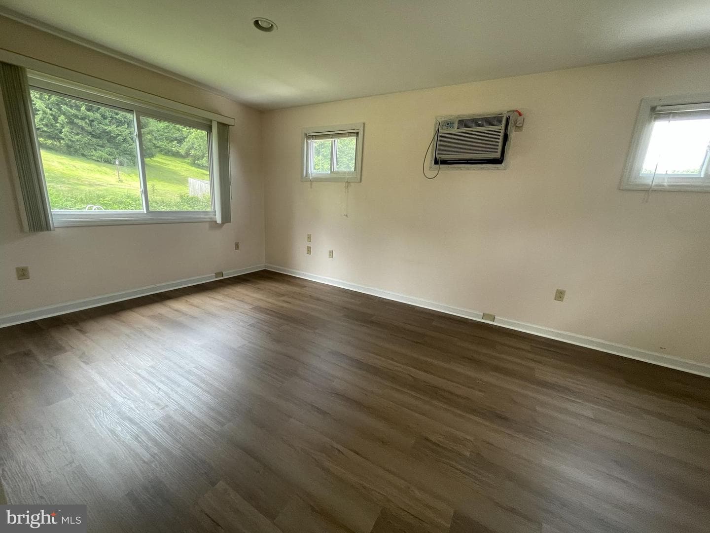 72 Preston Road photo 16
