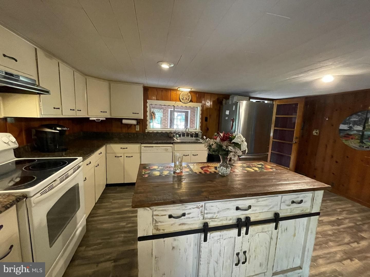 72 Preston Road photo 4