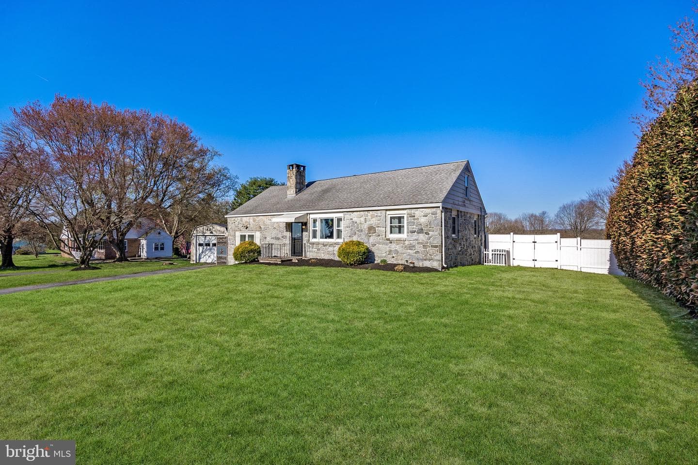 400 Amity Park Road photo 3
