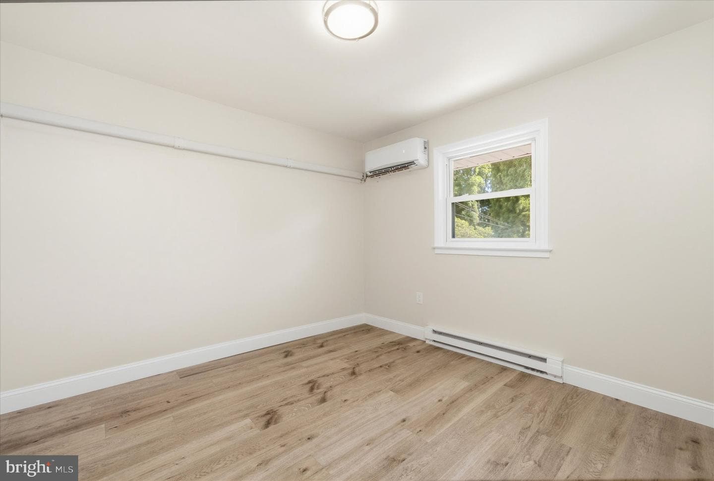 121 Pennbrook Av photo 27