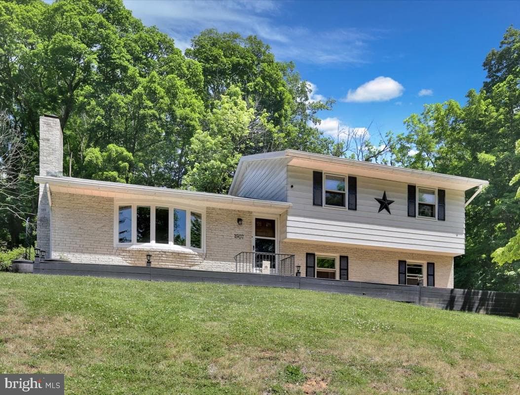 1907 Holly Road