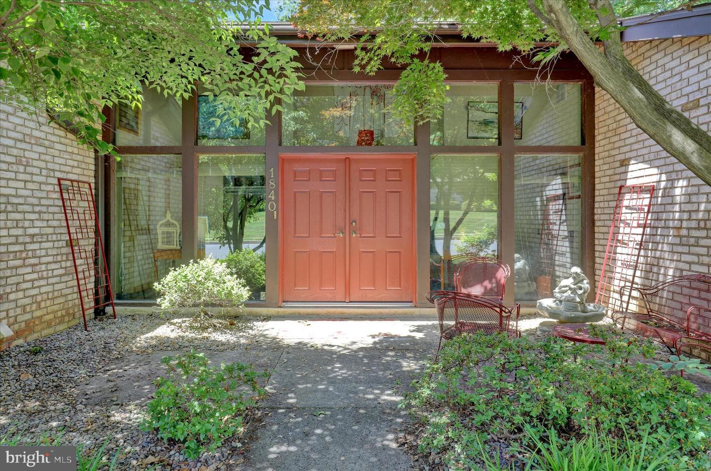 1840 Lorraine Road photo 2