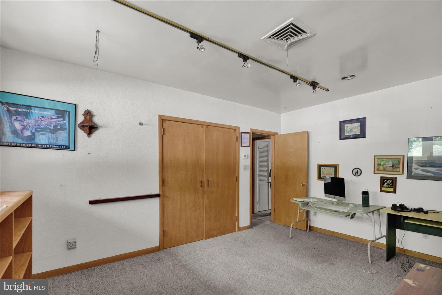 1840 Lorraine Road photo 28