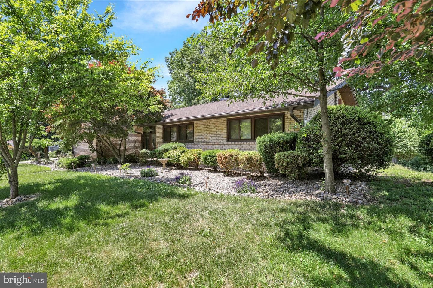 1840 Lorraine Road photo 3