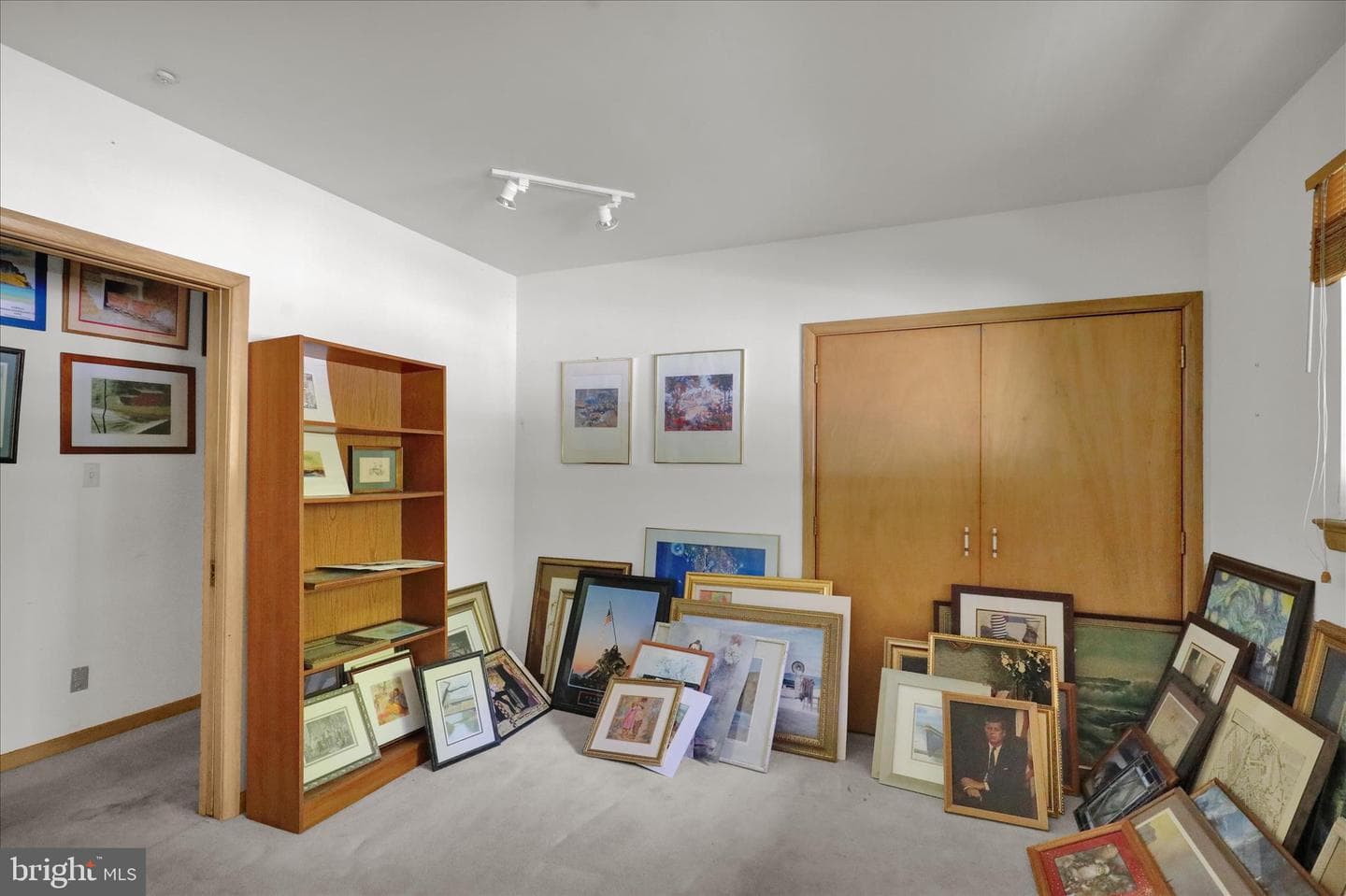 1840 Lorraine Road photo 30