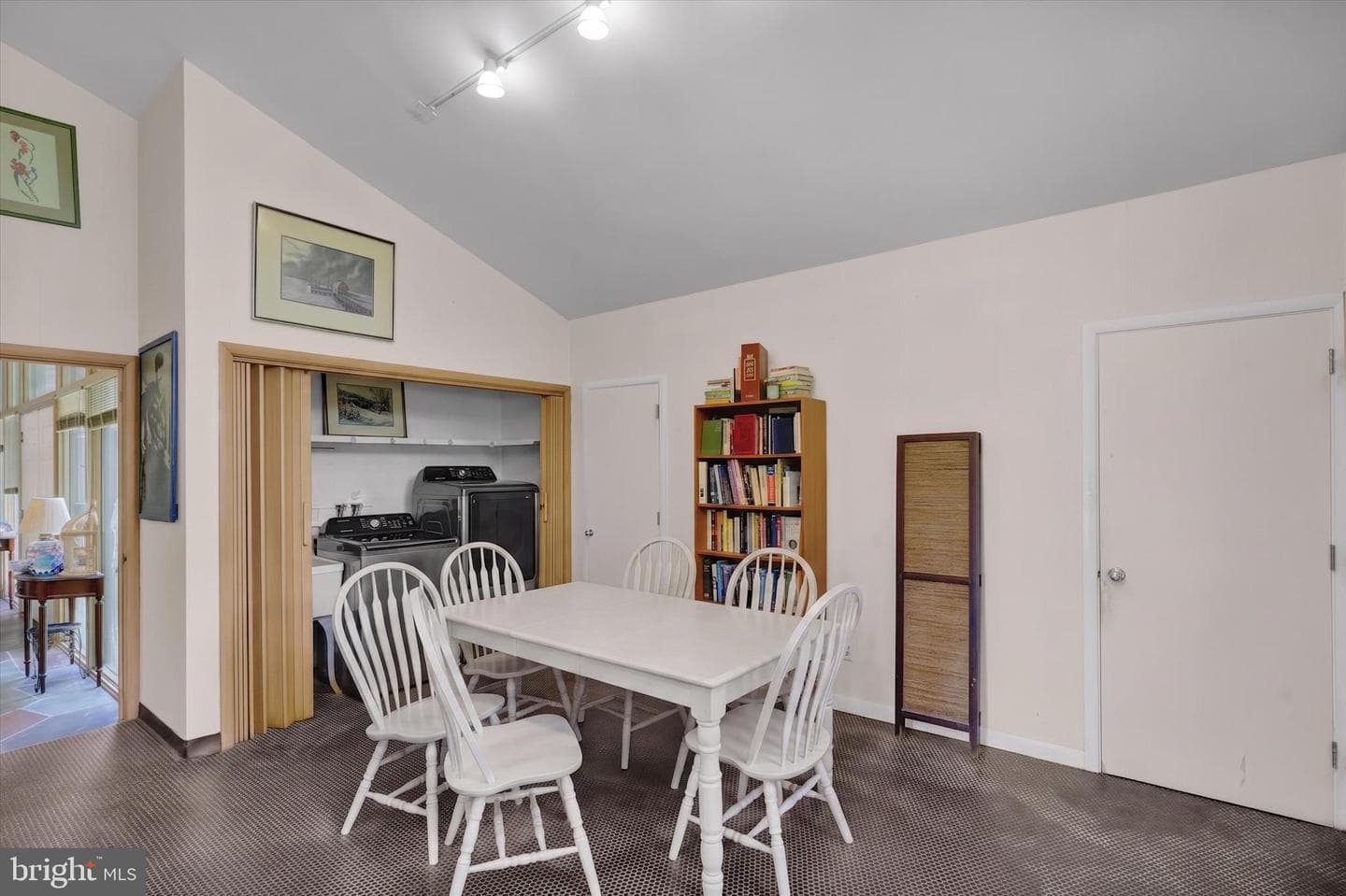 1840 Lorraine Road photo 6