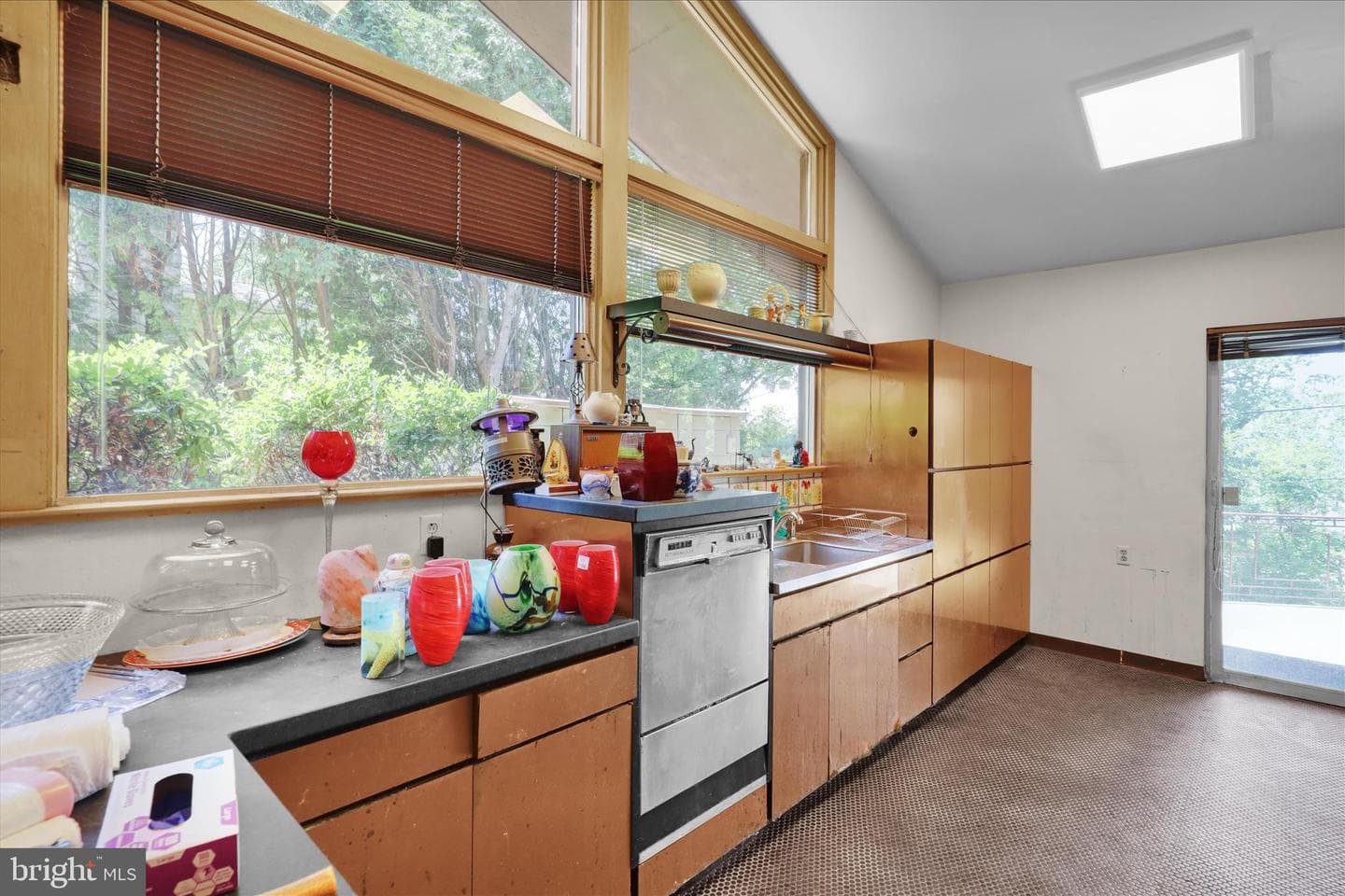 1840 Lorraine Road photo 9