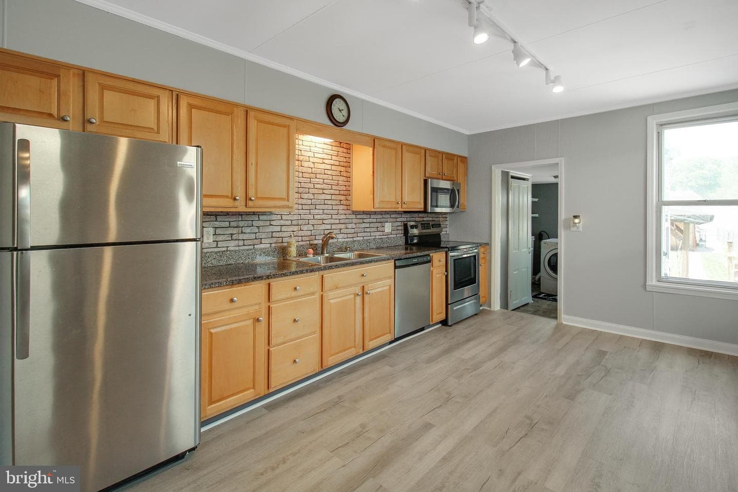 243 State Street photo 9