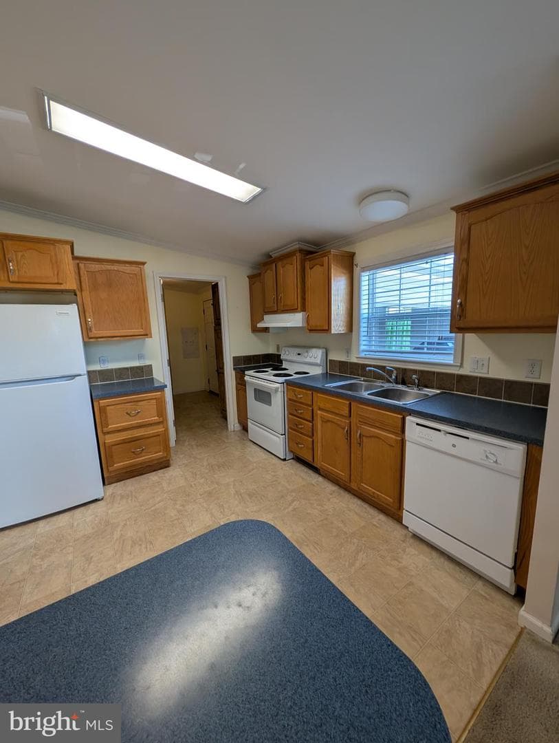 75 Westin Road photo 31