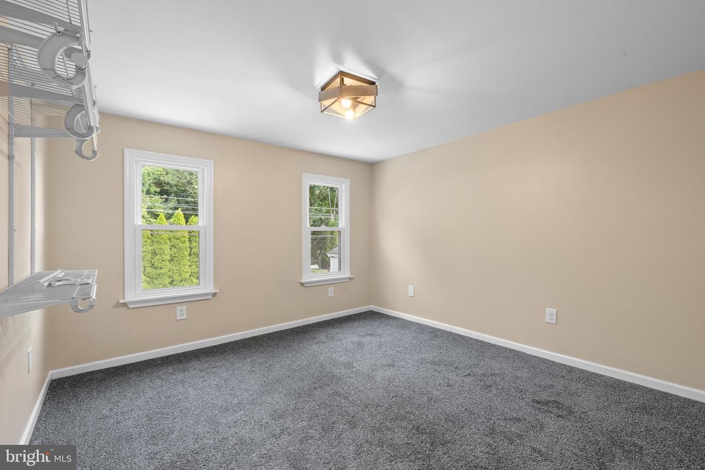 218 Cinder Street photo 14