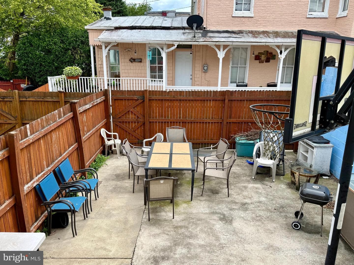 326 Windsor Street photo 23