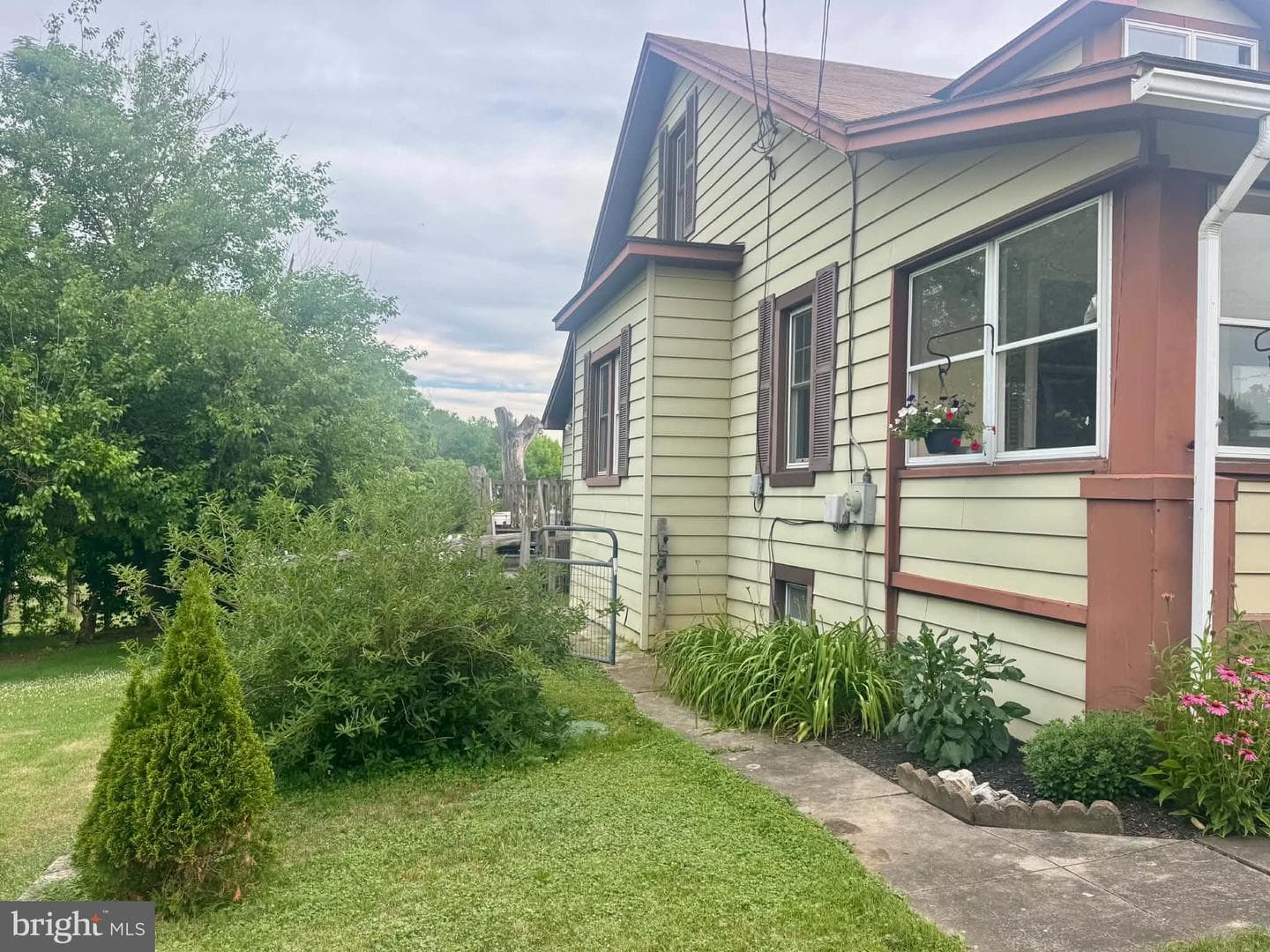 5811 Oley Turnpike Road photo 3