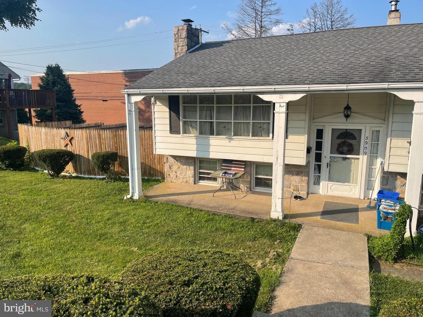 3909 Reiff Place photo 4