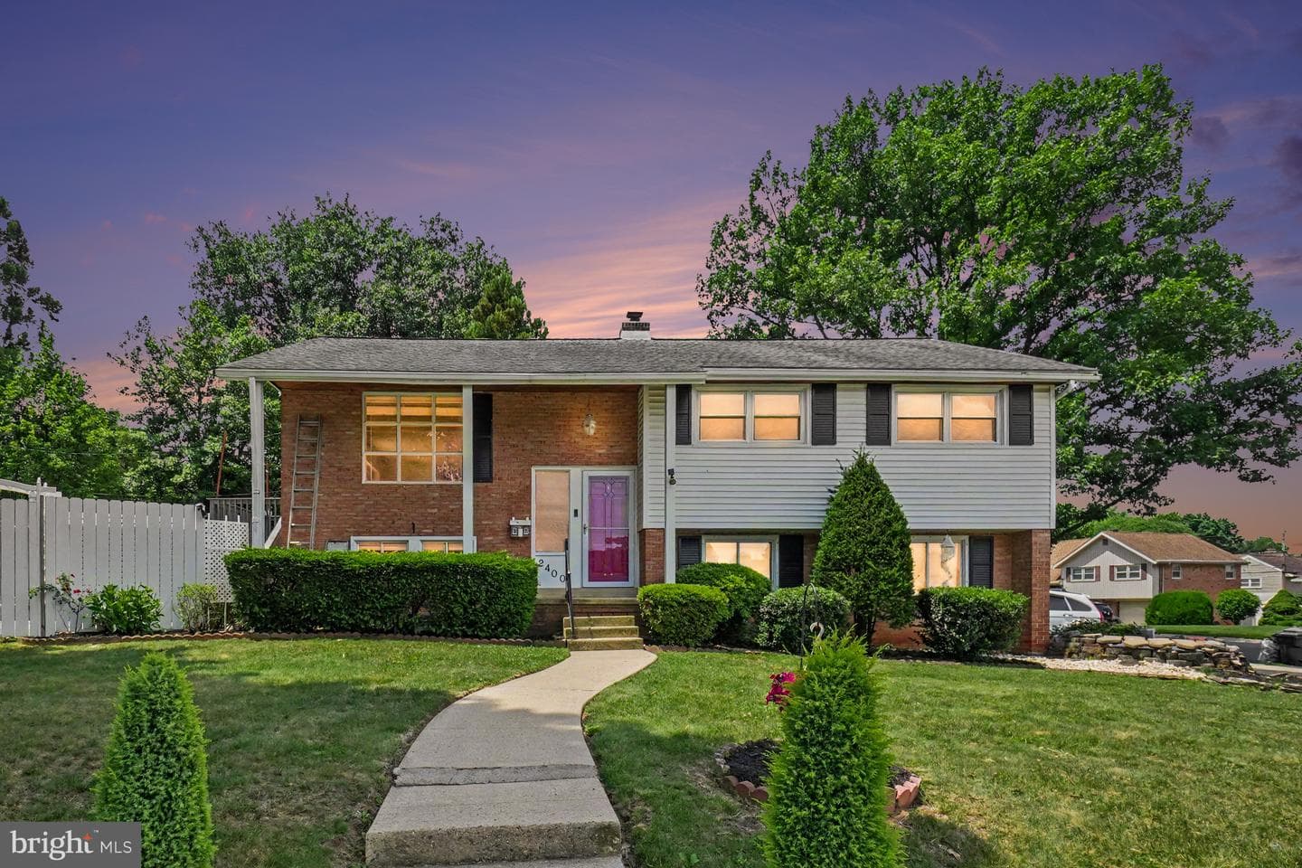2400 Lindale Dr, Reading