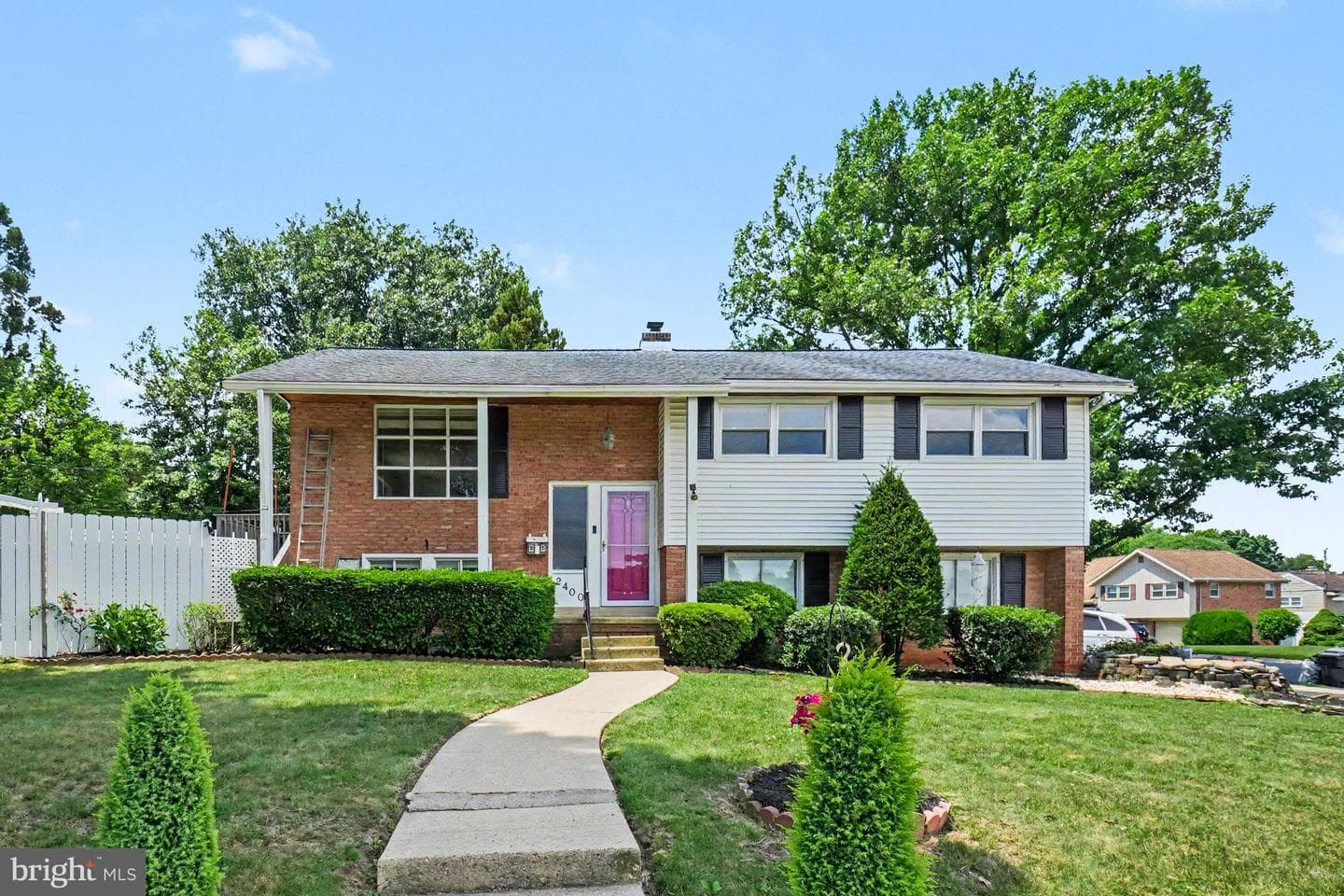 2400 Lindale Dr, Reading