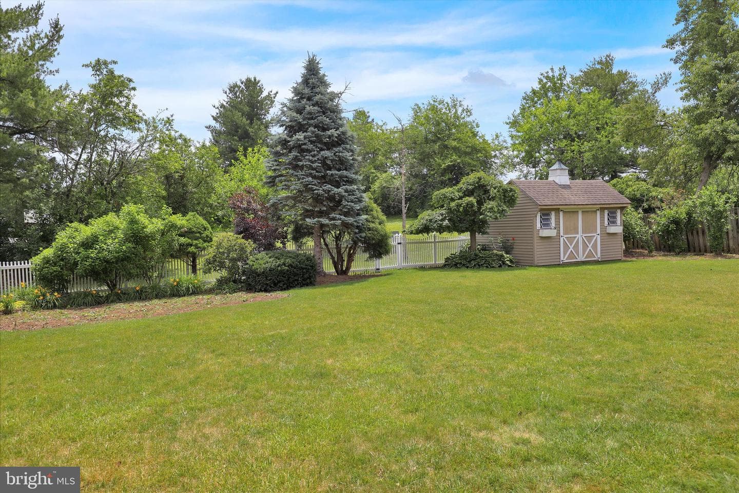 1723 Colony Drive photo 8