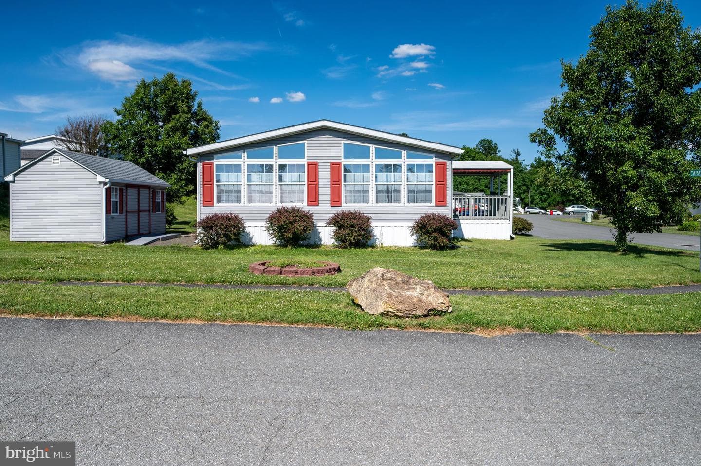 500 Caravelle Ln, Reading