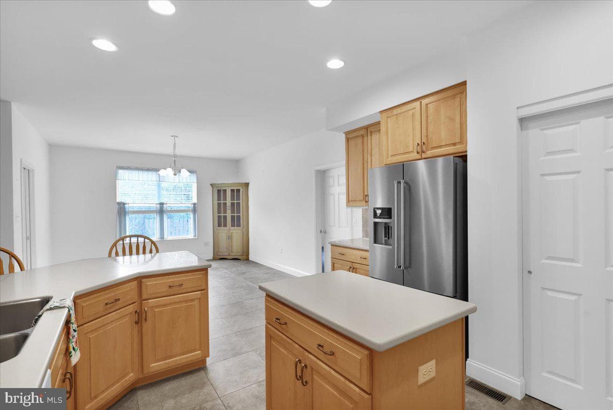 52 Harry Avenue photo 19