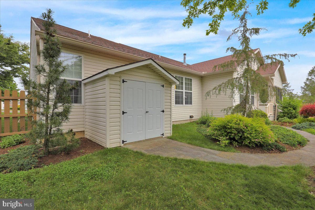 52 Harry Avenue photo 37