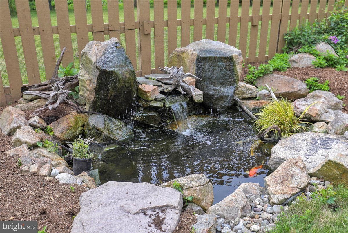52 Harry Avenue photo 38