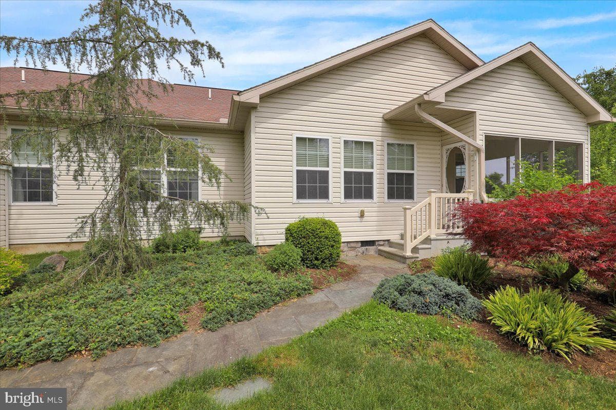 52 Harry Avenue photo 40