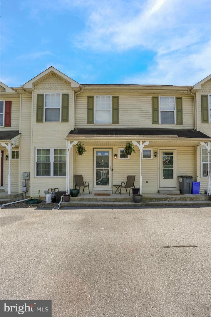 664 Walnut Tree Drive photo 3