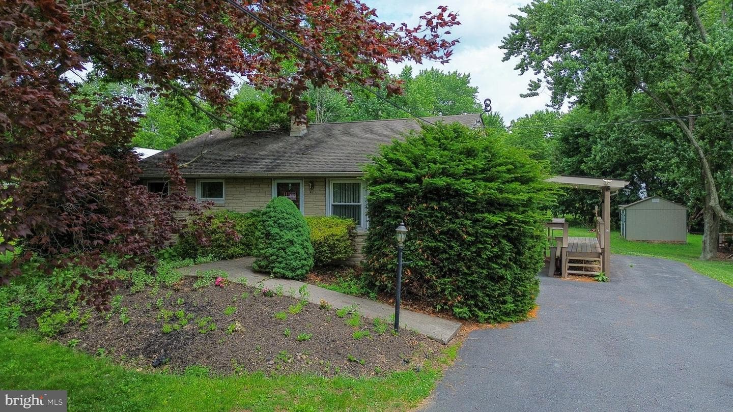 1417 Old Airport Road photo 4
