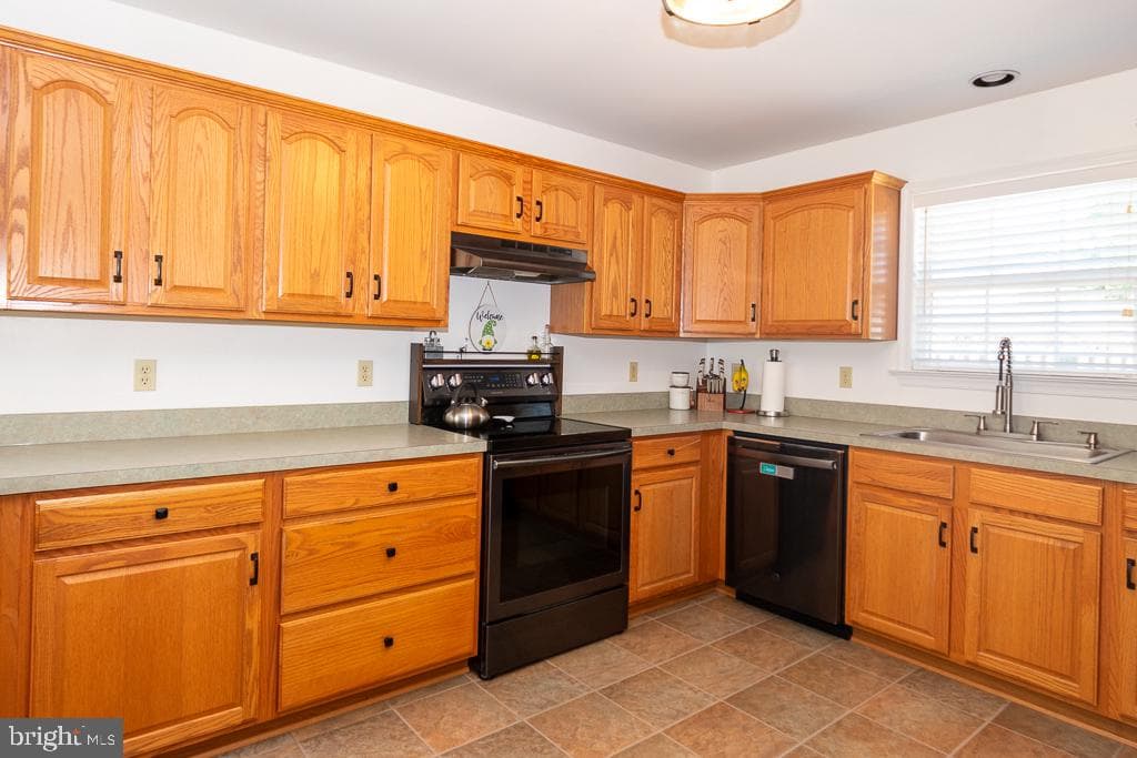 141 Pond View Drive photo 5