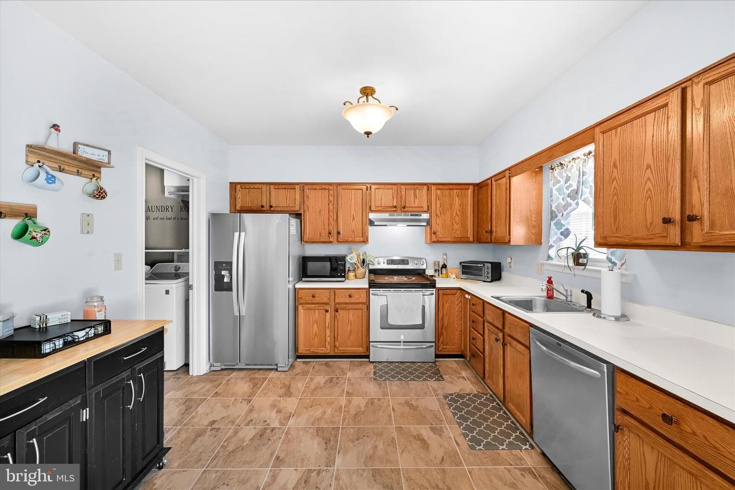 607 Independence Court photo 16