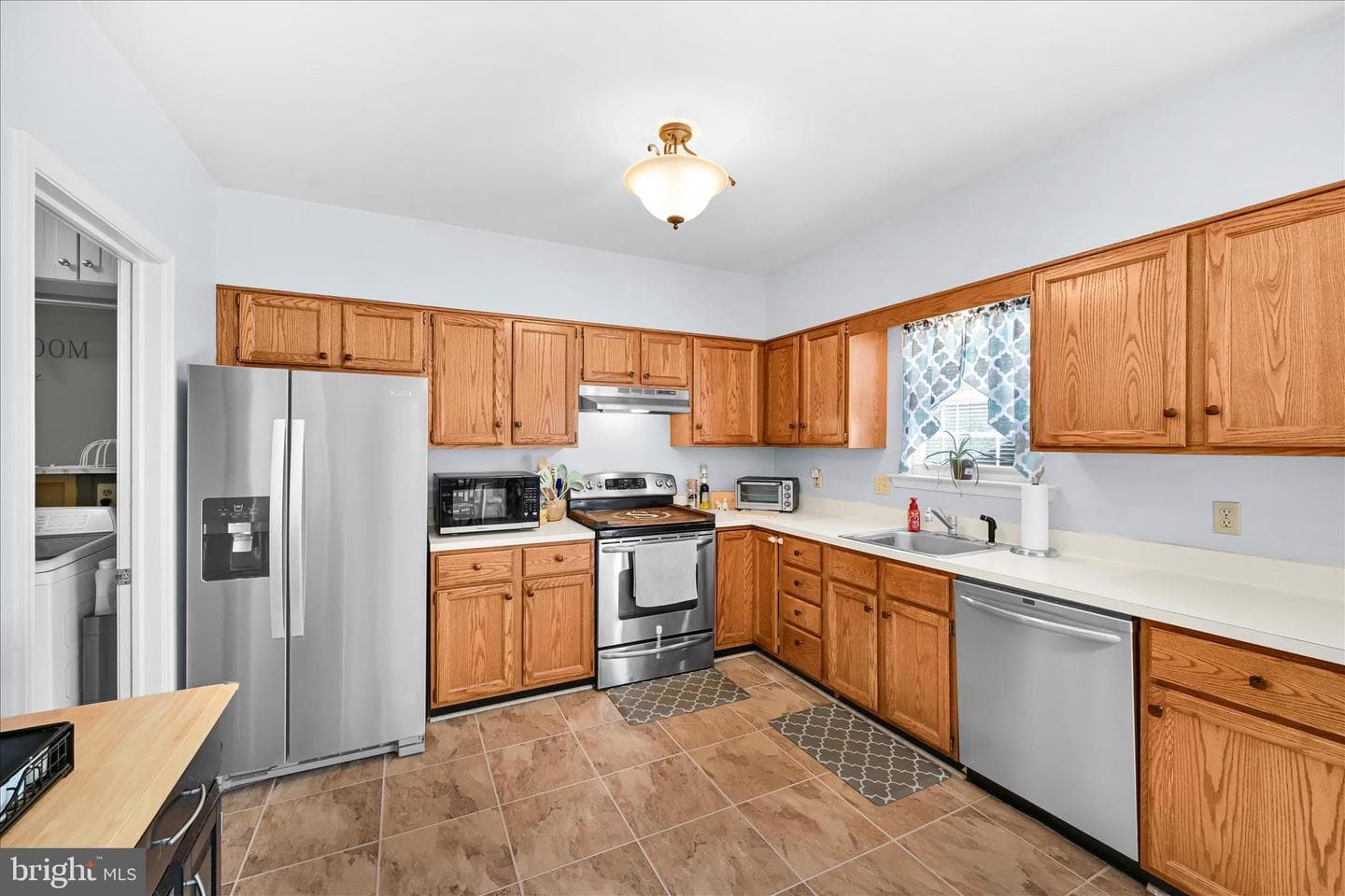 607 Independence Court photo 17