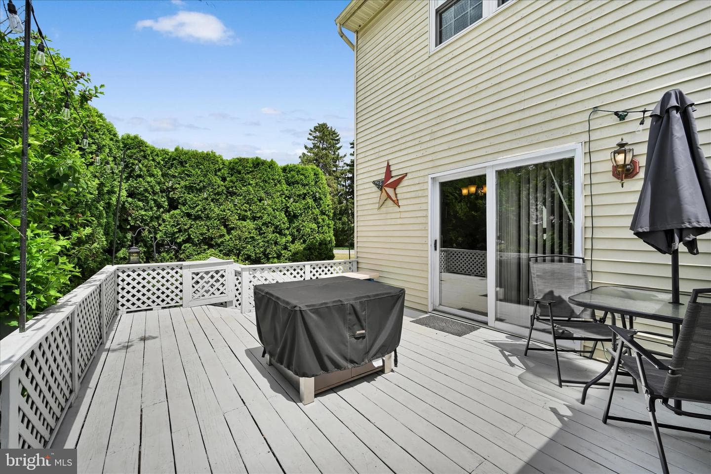 607 Independence Court photo 32