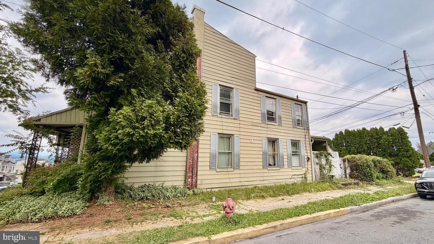 1359 Green Street photo 15